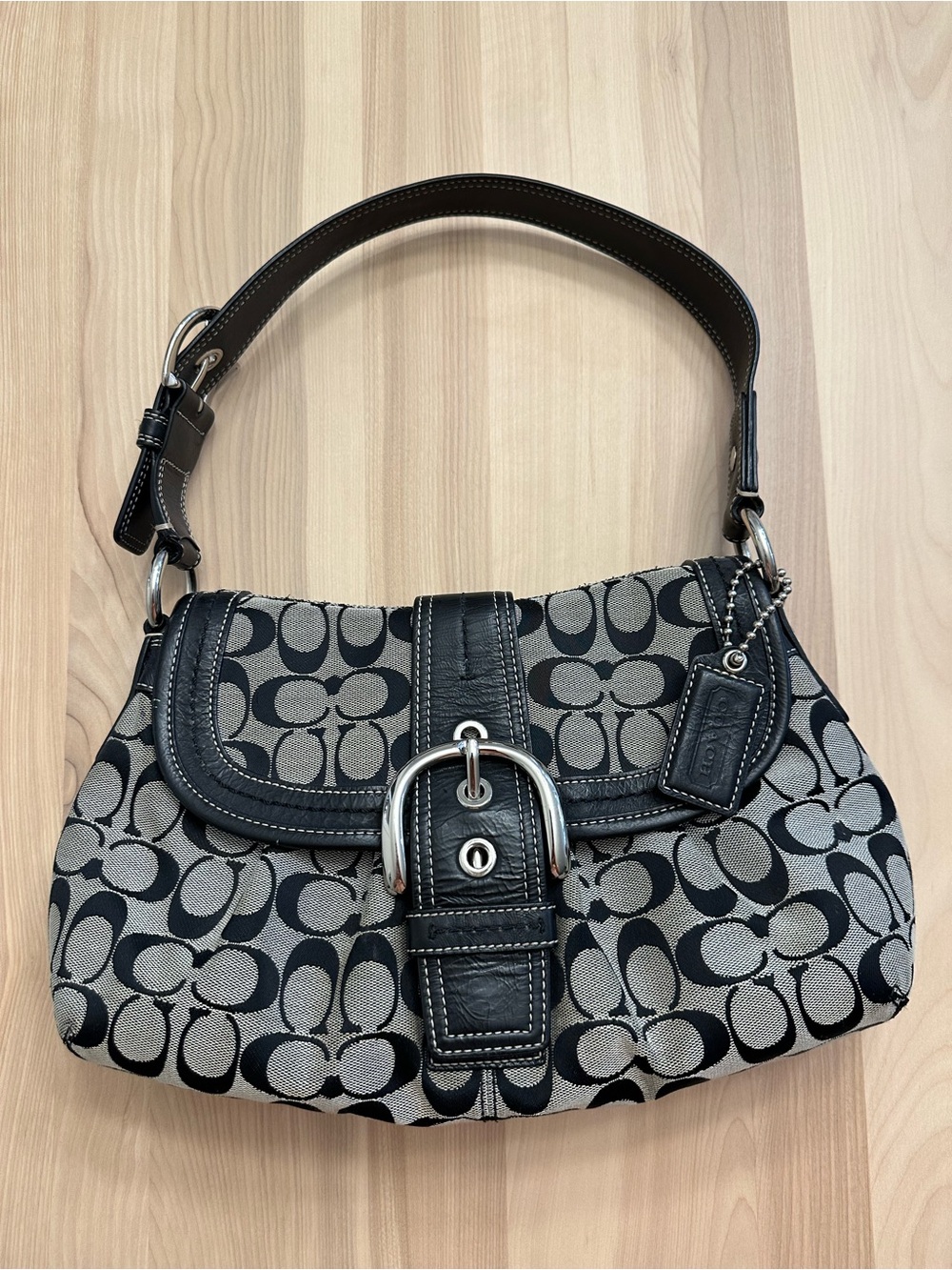 Vintage Coach F16703 Signature Soho Buckle Hobo Shoulder Bag Y2K